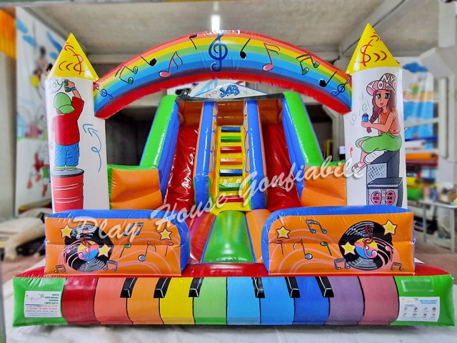 gioco-gonfiabile-scivolo-bambini (5)